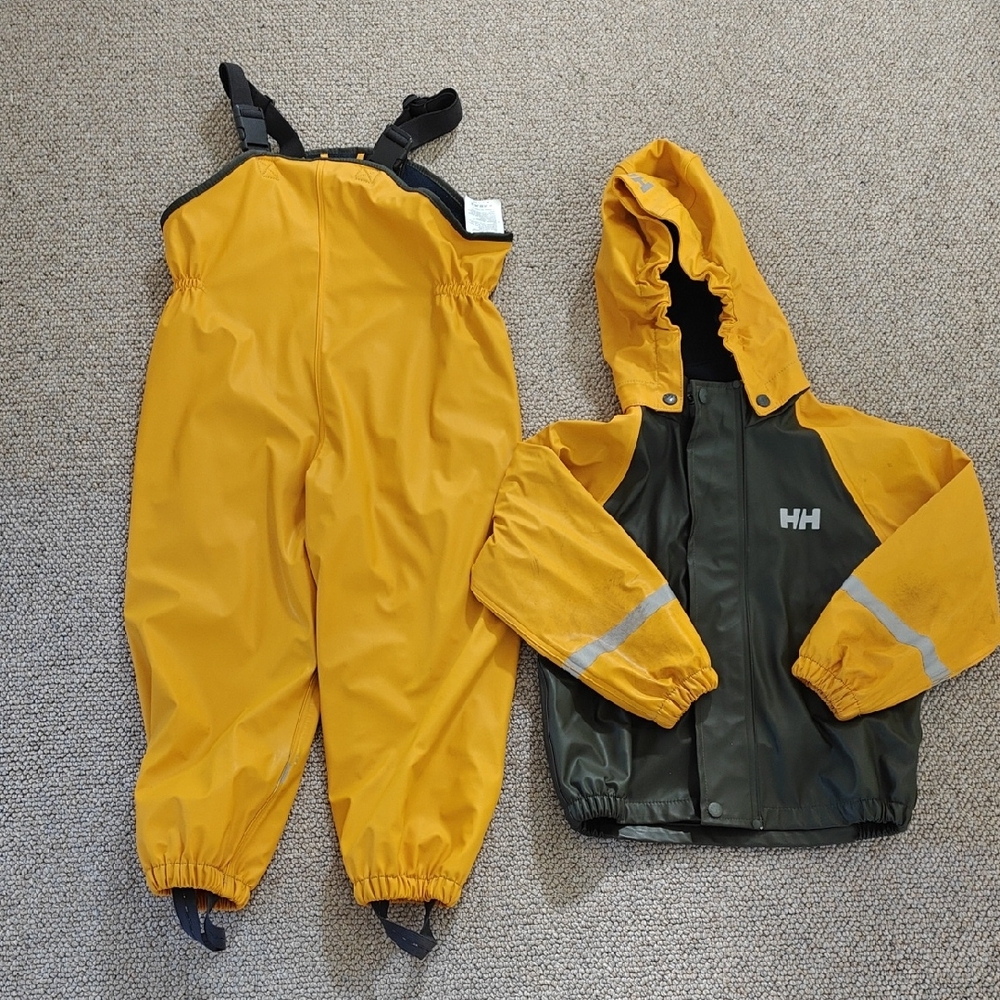 Helly Hansen Kids Rainsuit With Hood, Yellow and Dark Green, 104/4